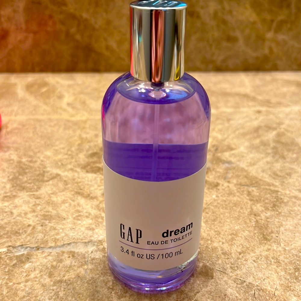 Gap Dream Eau de Toilette spray
